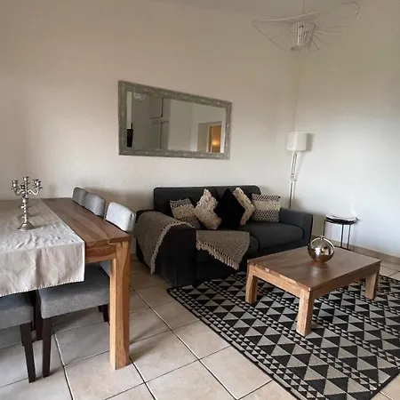 Bellavista à Santa Giulia, Proche De La Et Vue Aparthotel 4*