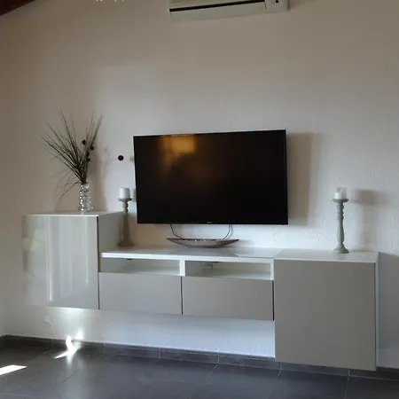 Bellavista à Santa Giulia, Proche De La Et Vue Aparthotel 4*