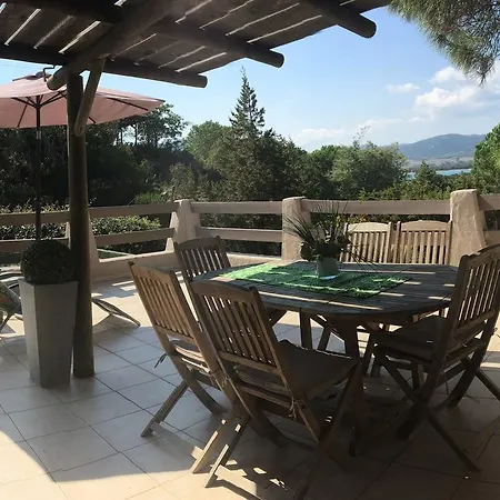 Aparthotel Bellavista à Santa Giulia, Proche De La Et Vue