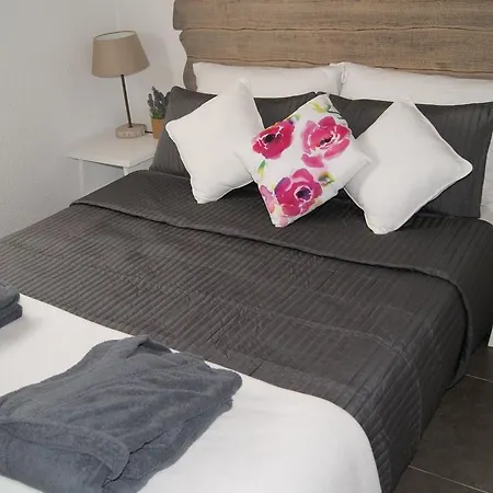 Appart hôtel Bellavista A Santa Giulia, Proche De La Et Vue Porto-Vecchio (Corsica)