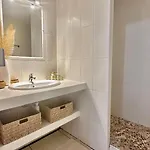 Lejlighedshotel Bellavista A Santa Giulia, Proche De La Et Vue 4*