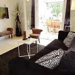 Lejlighedshotel Bellavista A Santa Giulia, Proche De La Et Vue