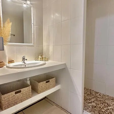 Apartahotel Bellavista A Santa Giulia, Proche De La Et Vue 4*