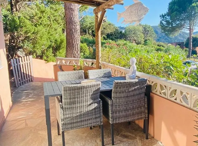 Bellavista à Santa Giulia, Proche De La Et Vue Appart hôtel