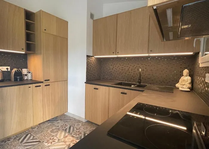 Appart hôtel Bellavista à Santa Giulia, Proche De La Et Vue Porto-Vecchio (Corsica)