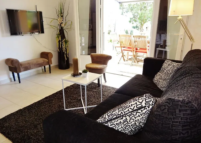 Appart hôtel Bellavista à Santa Giulia, Proche De La Et Vue