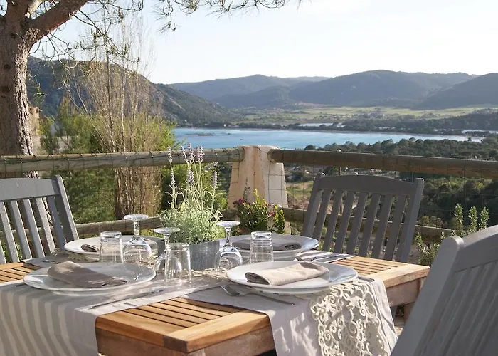 Bellavista à Santa Giulia, Proche De La Et Vue Appart hôtel