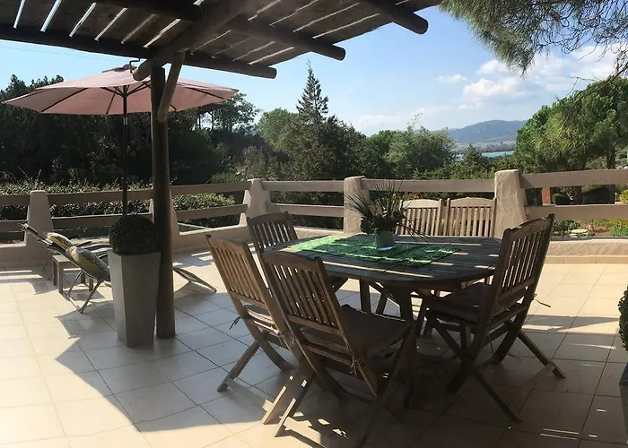 Appart hôtel Bellavista à Santa Giulia, Proche De La Et Vue