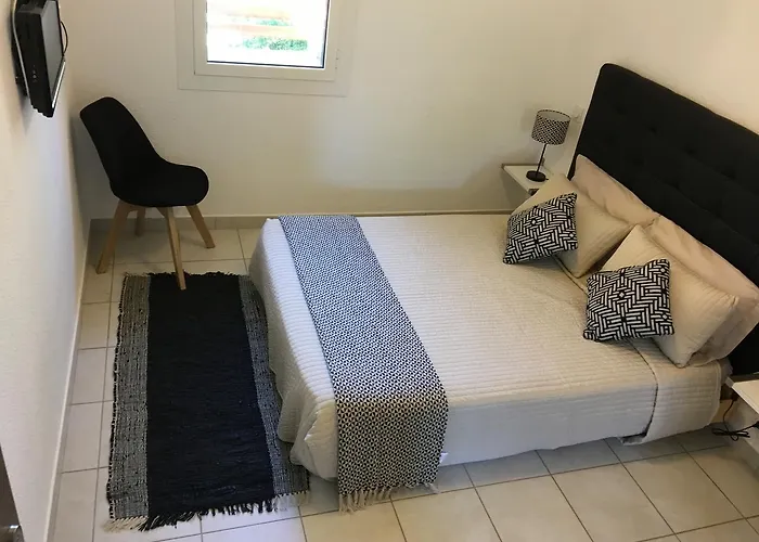 Appart hôtel Bellavista à Santa Giulia, Proche De La Et Vue